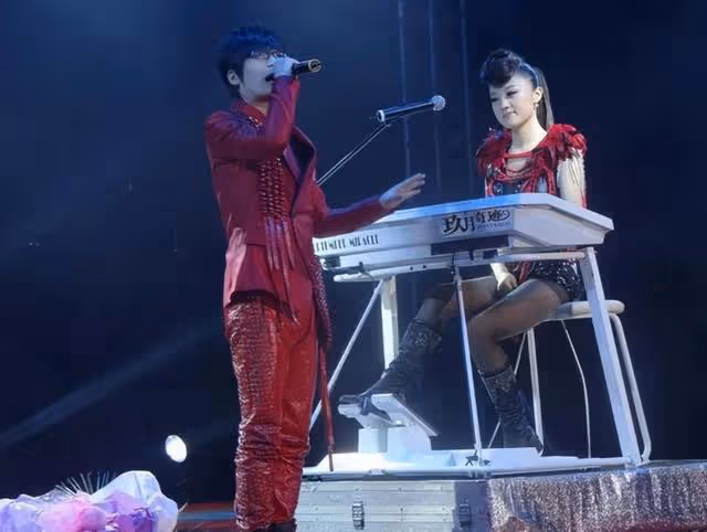 玖月奇蹟:5登央視春晚,離婚4年後王小瑋和王小海的境遇天差地別