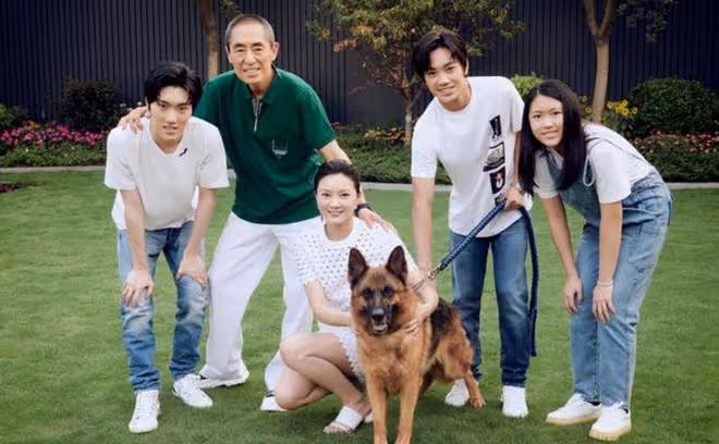 曝大師級導演晚節不保!為當紅小花情人向男流量妥協,張藝謀躺槍