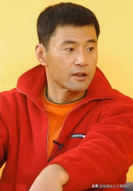 於榮光:拍戲40年無緋聞,63歲時,妻兒堅決和他離婚分家產
