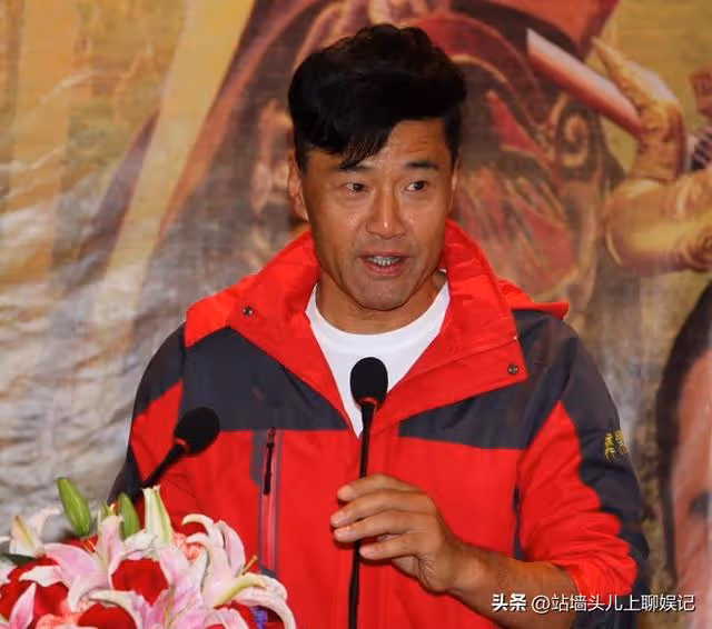於榮光:拍戲40年無緋聞,63歲時,妻兒堅決和他離婚分家產