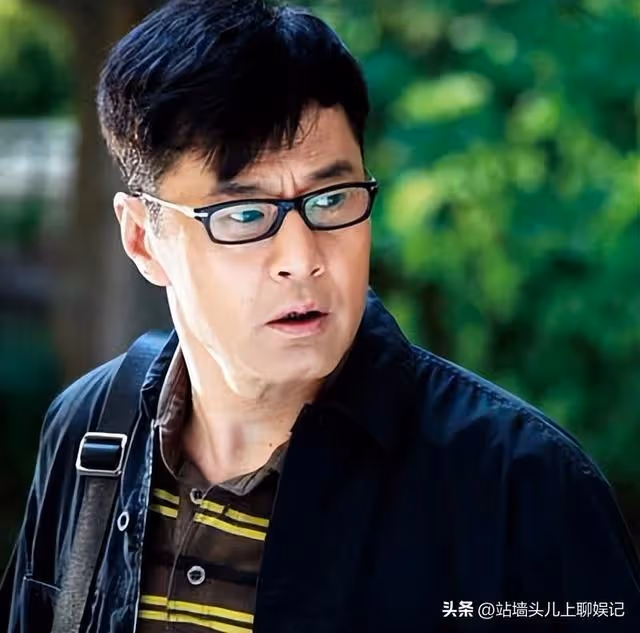 於榮光:拍戲40年無緋聞,63歲時,妻兒堅決和他離婚分家產