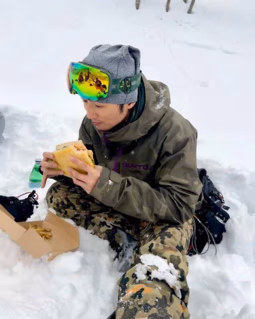 25歲粉絲滑雪偶遇謝霆鋒，發文稱其為叔叔，引髮網友不滿
