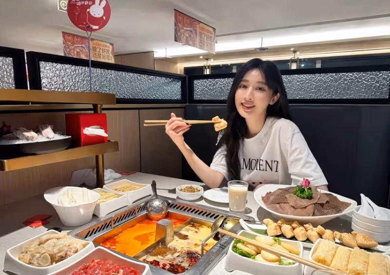 37歲張儷曬健身美照,蜂腰翹臀、臍環搶鏡,立志十天練出馬甲線