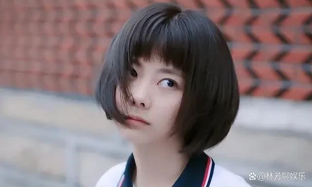全程瞪眼,只會裝嫩?32歲譚松韻出手,將演技炸裂玩出新花樣