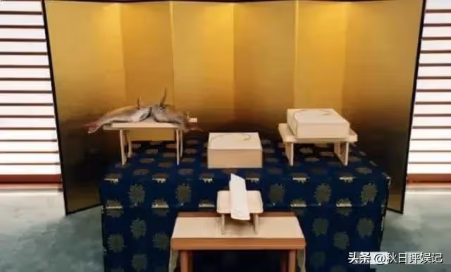 明仁美智子大婚盛況空前，珠圓玉潤的新娘坐著馬車如童話里的公主