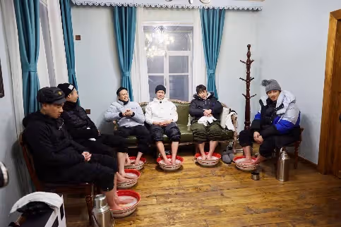不是劇本!《大灣仔的夜2》陳小春吐心聲,一開始就不喜歡吳卓羲