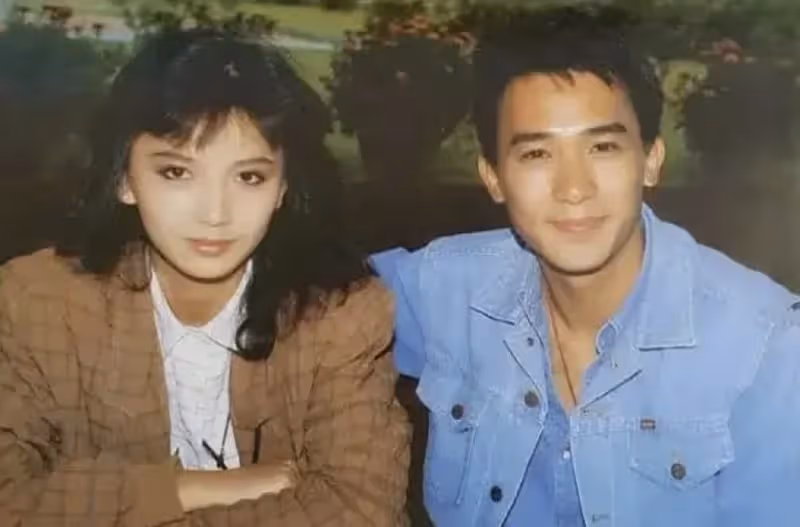 曾華倩情人節曬與梁朝偉合照,稱對方是初戀情人,兩人曾相戀六年