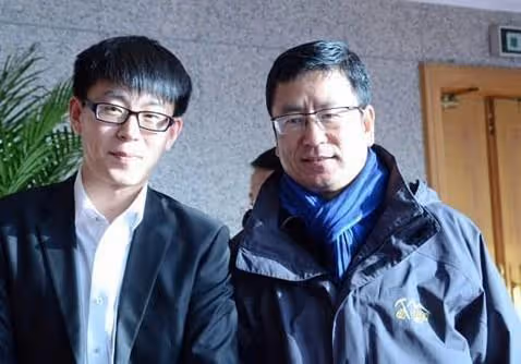 白岩松:兒子你要是考上北京最好的高中,咱爺倆就斷絕關係吧,中考成績出來後,爺倆都鬆了口氣!