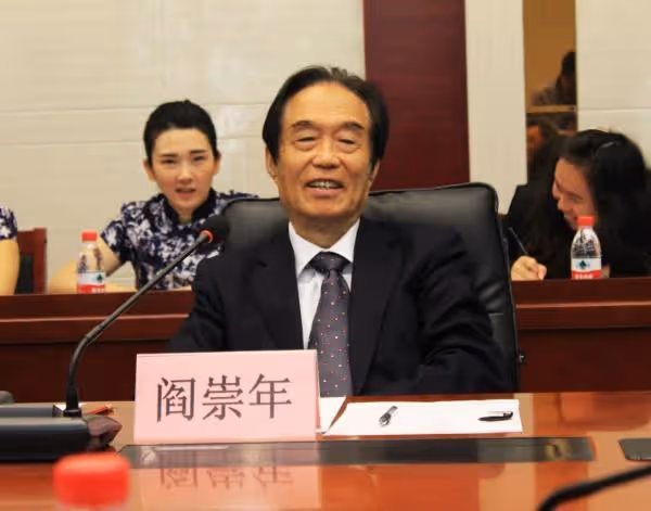 白岩松：兒子你要是考上北京最好的高中，咱爺倆就斷絕關係吧，中考成績出來後，爺倆都鬆了口氣！