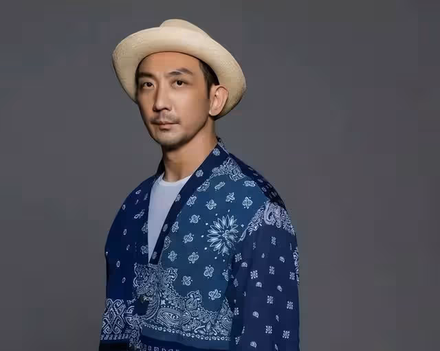香港知名男星宣布二胎性別，曾因酒駕令其醒悟，要肩負家庭責任