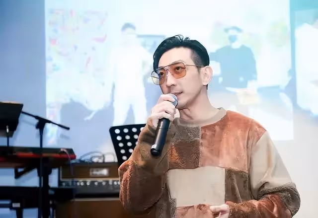香港知名男星宣布二胎性別，曾因酒駕令其醒悟，要肩負家庭責任