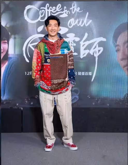 香港知名男星宣布二胎性別，曾因酒駕令其醒悟，要肩負家庭責任