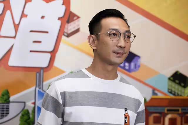 香港知名男星宣布二胎性別，曾因酒駕令其醒悟，要肩負家庭責任