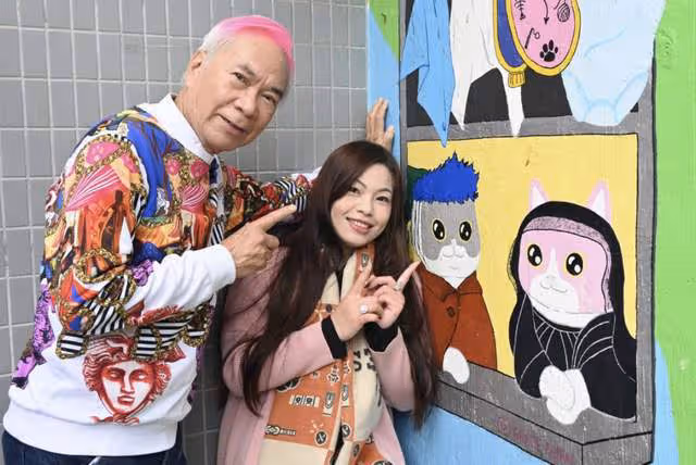 72歲香港戲骨將娶36歲女友！七套房產全過戶給女方，閃戀同居四年
