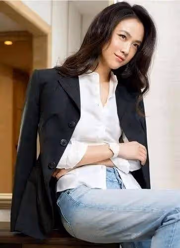44歲湯唯現狀，放著豪宅不住，去鄉下養雞種菜，多少人羨慕到哭