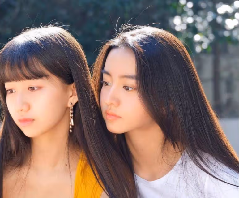 木村拓哉兩女兒都出道，私服簡約可愛，姐妹倆鏡頭感十足