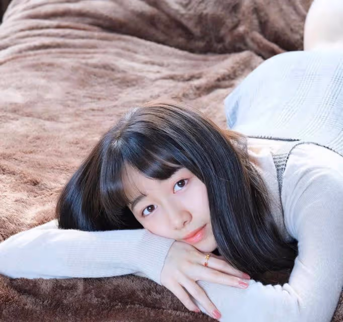 木村拓哉兩女兒都出道，私服簡約可愛，姐妹倆鏡頭感十足