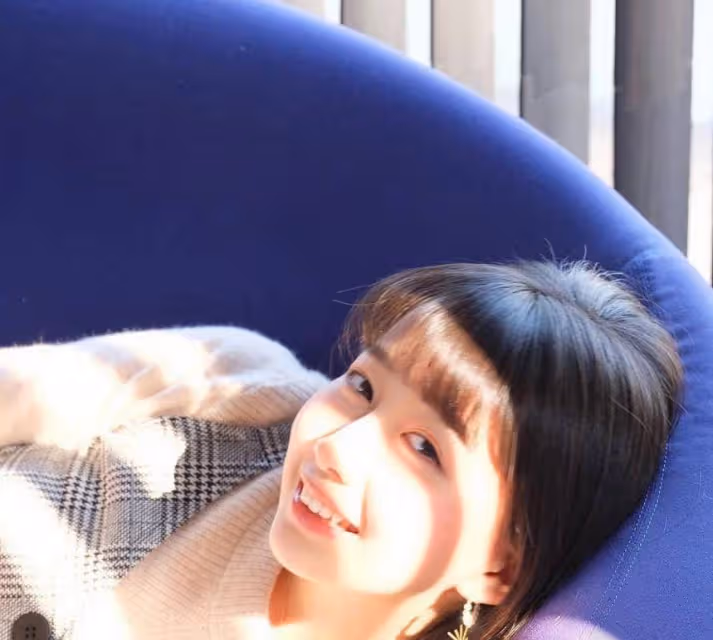 木村拓哉兩女兒都出道，私服簡約可愛，姐妹倆鏡頭感十足