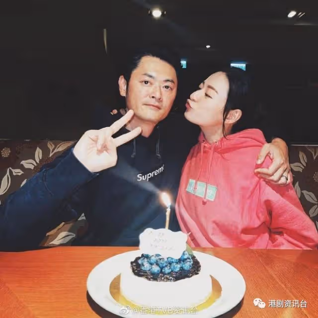 曾華倩情人節曬「初戀情人」! 梁朝偉合照網民驚訝:真勇