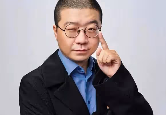 李誕：與池子半斤八兩，北美巡演禁止錄音錄像，手機全放封閉袋子