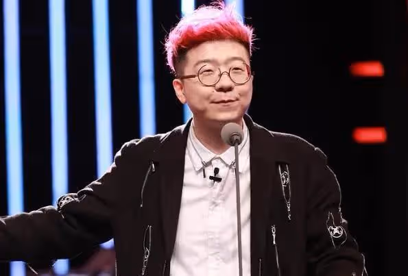 李誕：與池子半斤八兩，北美巡演禁止錄音錄像，手機全放封閉袋子