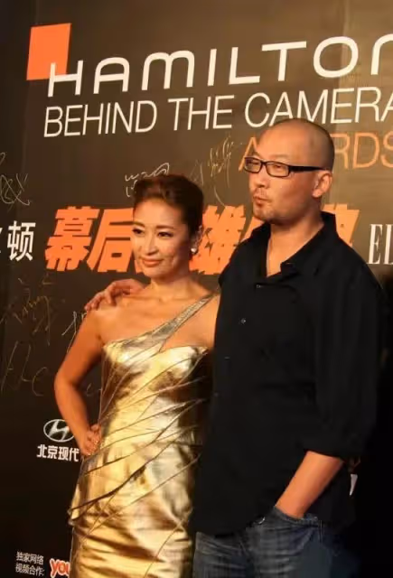 管虎連夜清空動態，丁昱彤帳號被禁言，梁靜的表面婚姻終於到頭了