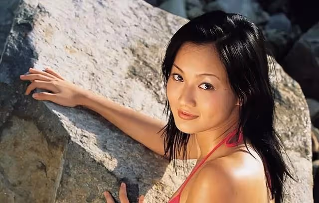 香港知名女星已低調結婚！轉行做傳道人，接拍多部成人片為母治病