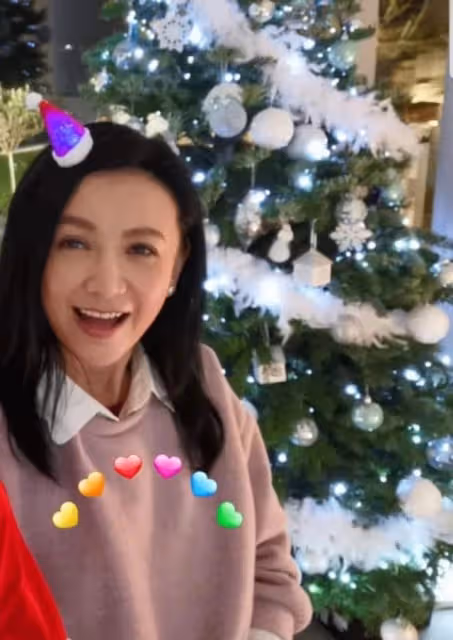 至今單身！港女星情人節曬與梁朝偉舊照稱是初戀情人，網友：好勇
