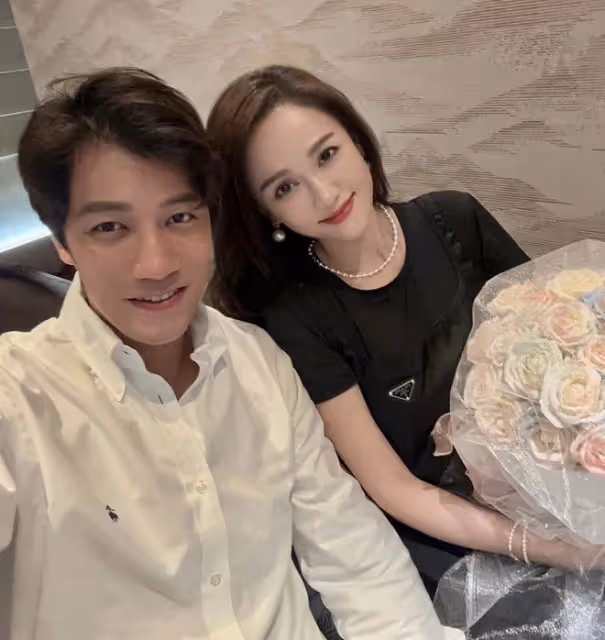陳喬恩夫婦慶祝婚後首個情人節，Alan在地上鋪花瓣，承諾永遠愛她