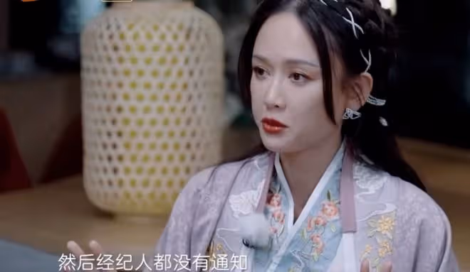 陳喬恩夫婦慶祝婚後首個情人節，Alan在地上鋪花瓣，承諾永遠愛她