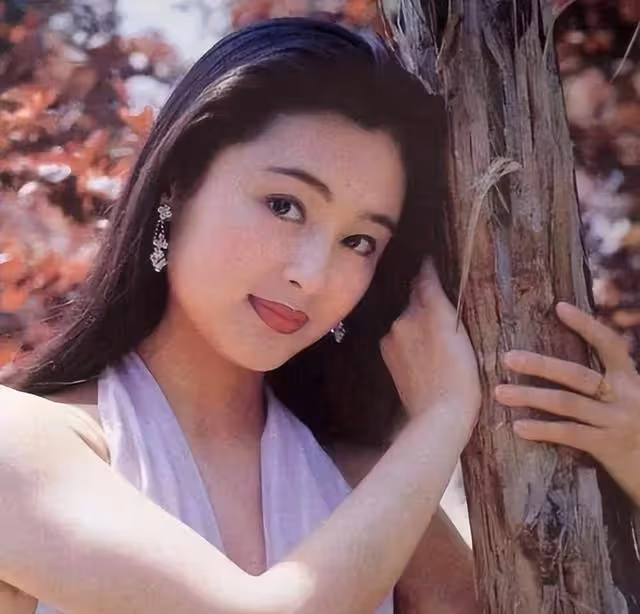 阿瑟，我也不想的嘛。陳飛宇塌了，媽媽陳紅卻驚艷了時光