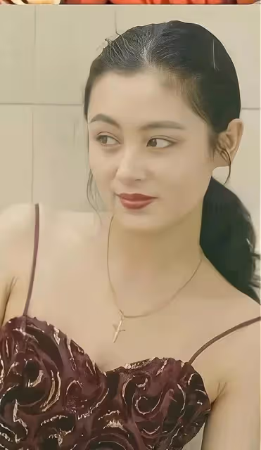 阿瑟，我也不想的嘛。陳飛宇塌了，媽媽陳紅卻驚艷了時光