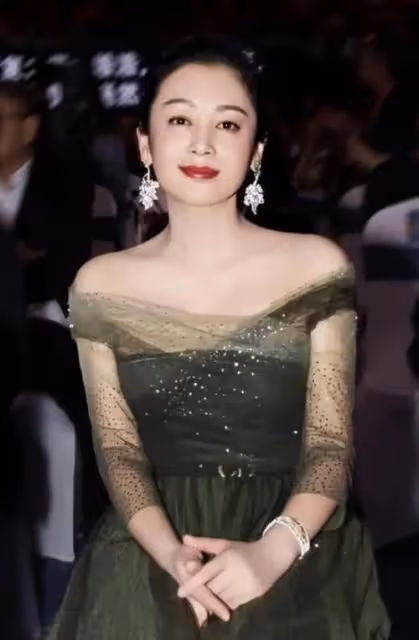 阿瑟，我也不想的嘛。陳飛宇塌了，媽媽陳紅卻驚艷了時光