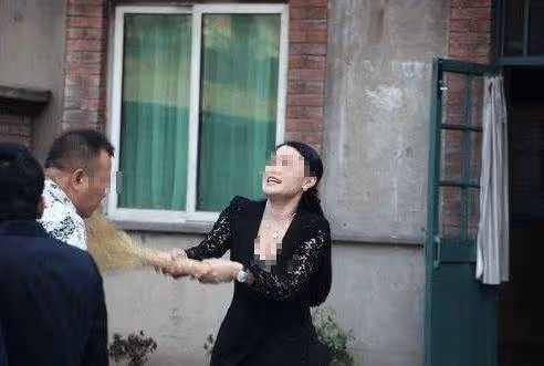 我和上司交往,他每月給我生活費! 分手後,我一查餘額傻了!