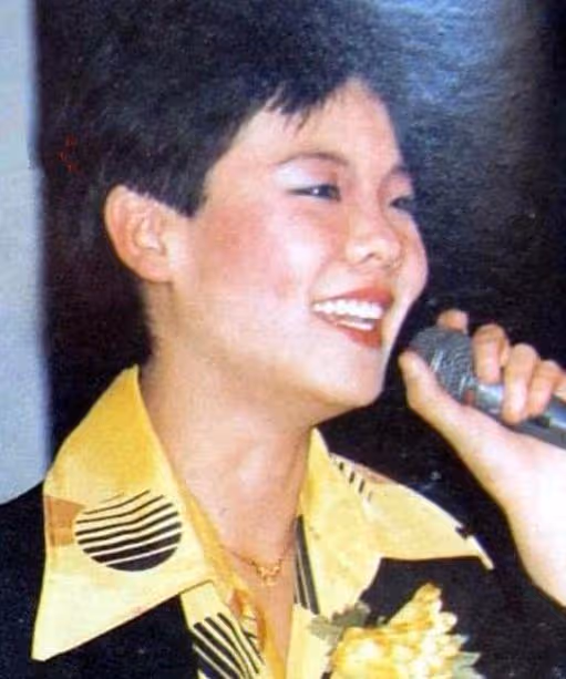 1999年,28歲的謝津洗完澡後,從23樓的家中一躍而下,當場斃命。毀掉她的,居然是她曾經扇在別人臉上的「一巴掌」。
