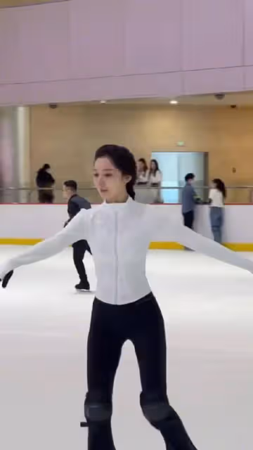 又一潛規則曝光!導演要求女演員陪睡獲得角色,聊天截圖被曝光!