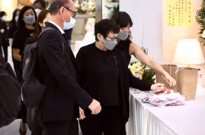 TVB老戲骨余子明去世,骨灰被送往加拿大安葬,妻兒均已移民當地