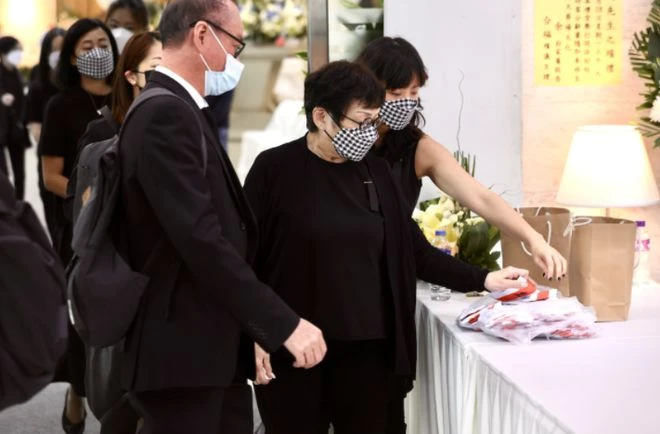 TVB老戲骨余子明去世,骨灰被送往加拿大安葬,妻兒均已移民當地