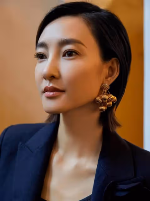 王麗坤老公出事這麼久,為何才發聲明證明清白?只因她還蒙在鼓裡