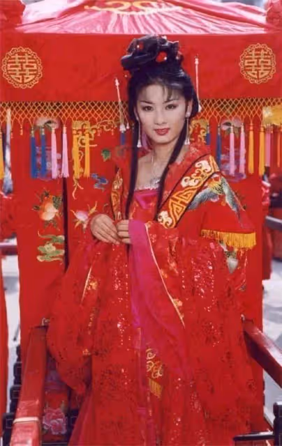 除了和黃毅清的八卦緋聞,黃奕還有過這樣一部令人難忘的古裝劇