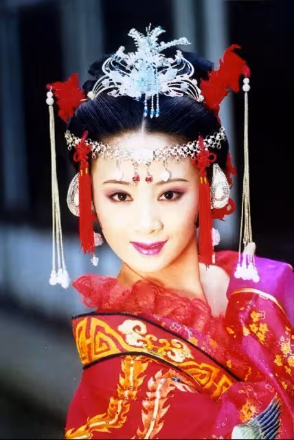 除了和黃毅清的八卦緋聞,黃奕還有過這樣一部令人難忘的古裝劇