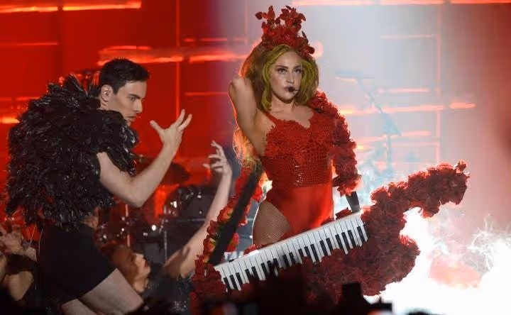 全球搏出位第一位人！Lady Gaga 20個改變時尚史的驚天造型