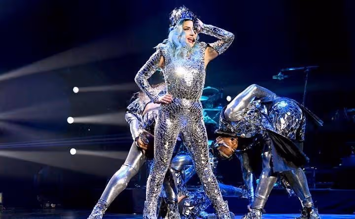 全球搏出位第一位人！Lady Gaga 20個改變時尚史的驚天造型