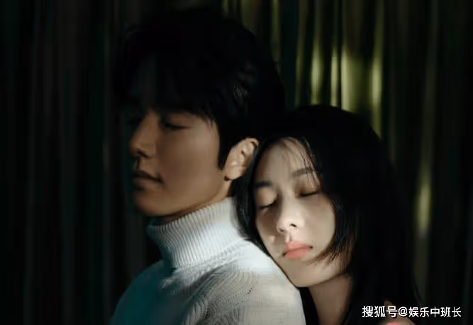 《微暗之火》是根據什麼小說改編的?南雅和周洛結局是什麼?