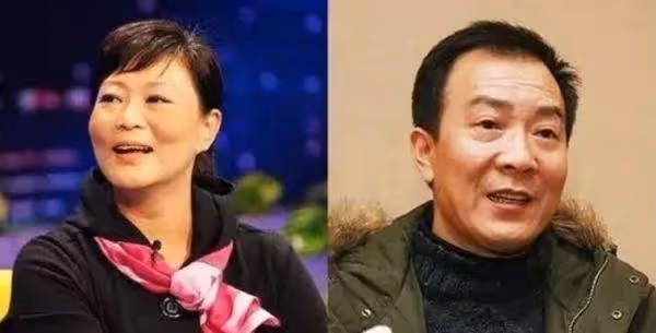 2004年，李金斗對楊蕾說：妹妹，沒希望了。我算是見著什麼叫走火入魔，這個人的心走了。楊蕾情緒崩潰：他們怎麼能這樣，差著輩兒呢！