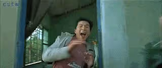 2007，葉偉信拍《導火線》釋行宇片酬50萬，甄子丹、古天樂片酬都260萬。釋行宇不滿吐槽：我武功那麼好，怎麼比他們少那麼多錢呢