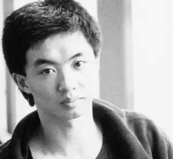 有記者問金星：變性手術後你和一個女人洗澡會有性衝動。嗎？金星不屑地回答：動心？在我做手術之前，我對女人沒有興趣！