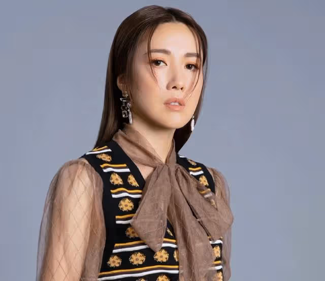 香港知名女星再度離巢!患免疫系統病致眼部受損,一度需停工休養