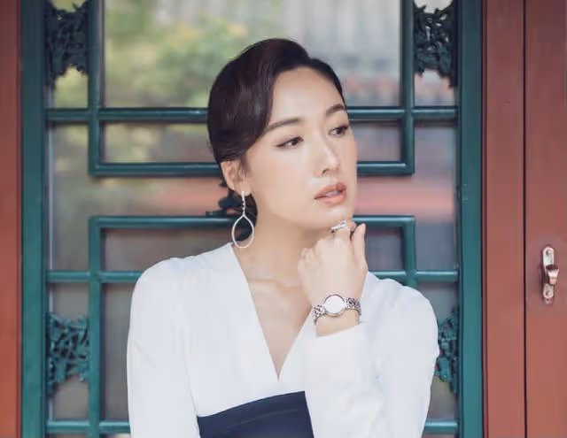 香港知名女星再度離巢!患免疫系統病致眼部受損,一度需停工休養