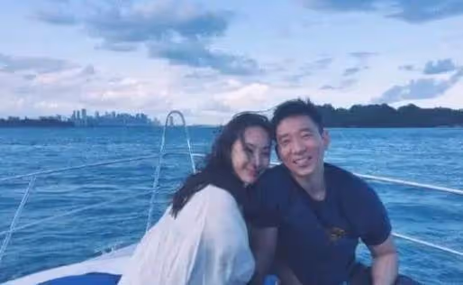 嫁豪門3年生3胎!40歲名模隋棠罕曬三孩,二女兒完美繼承美貌,小兒子卻長相出奇